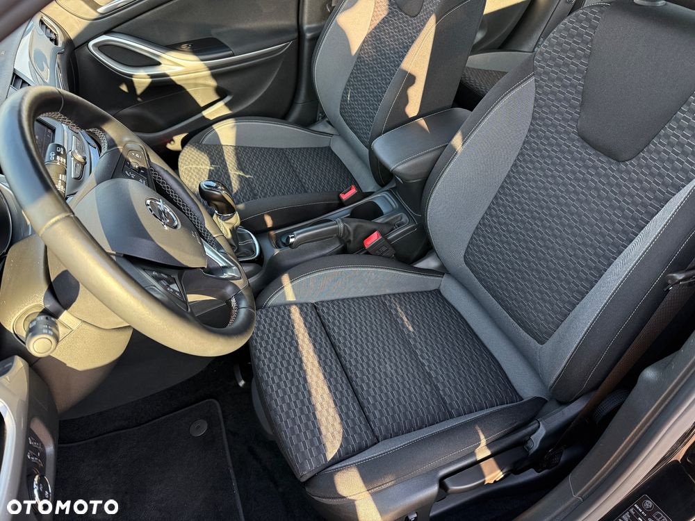 Opel Astra 1.2 Turbo Edition - 26