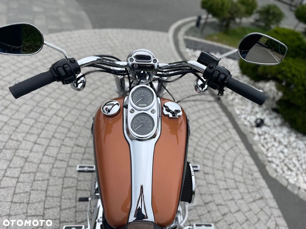 Harley-Davidson Dyna - 8