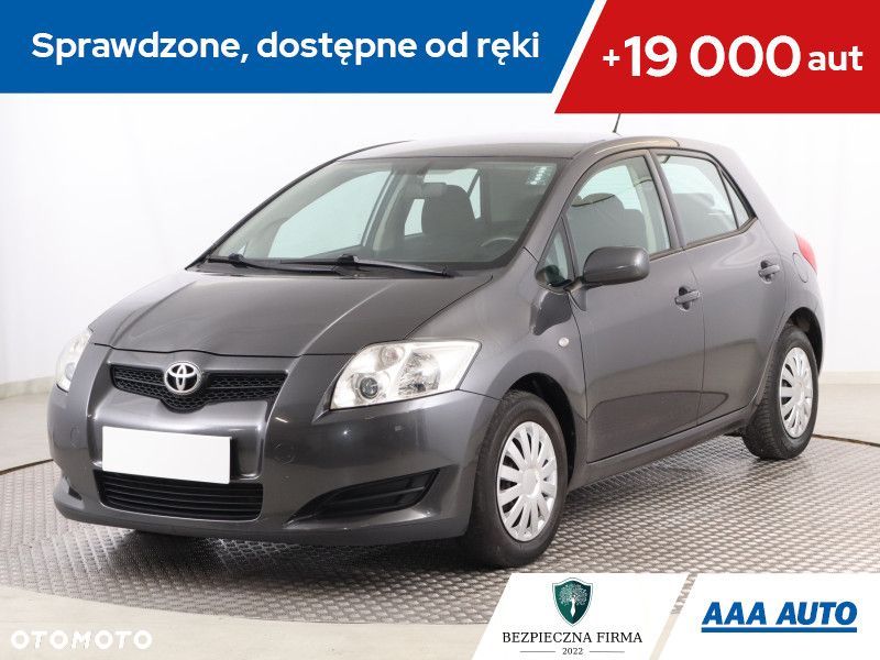 Toyota Auris - 1