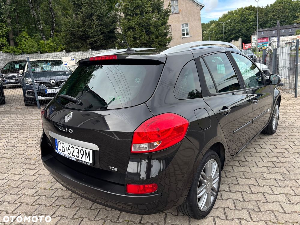 Renault Clio - 6