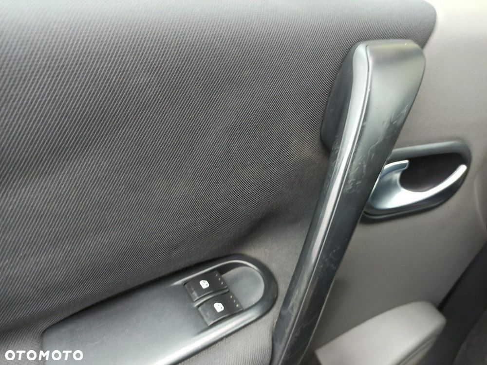 Renault Scenic - 17