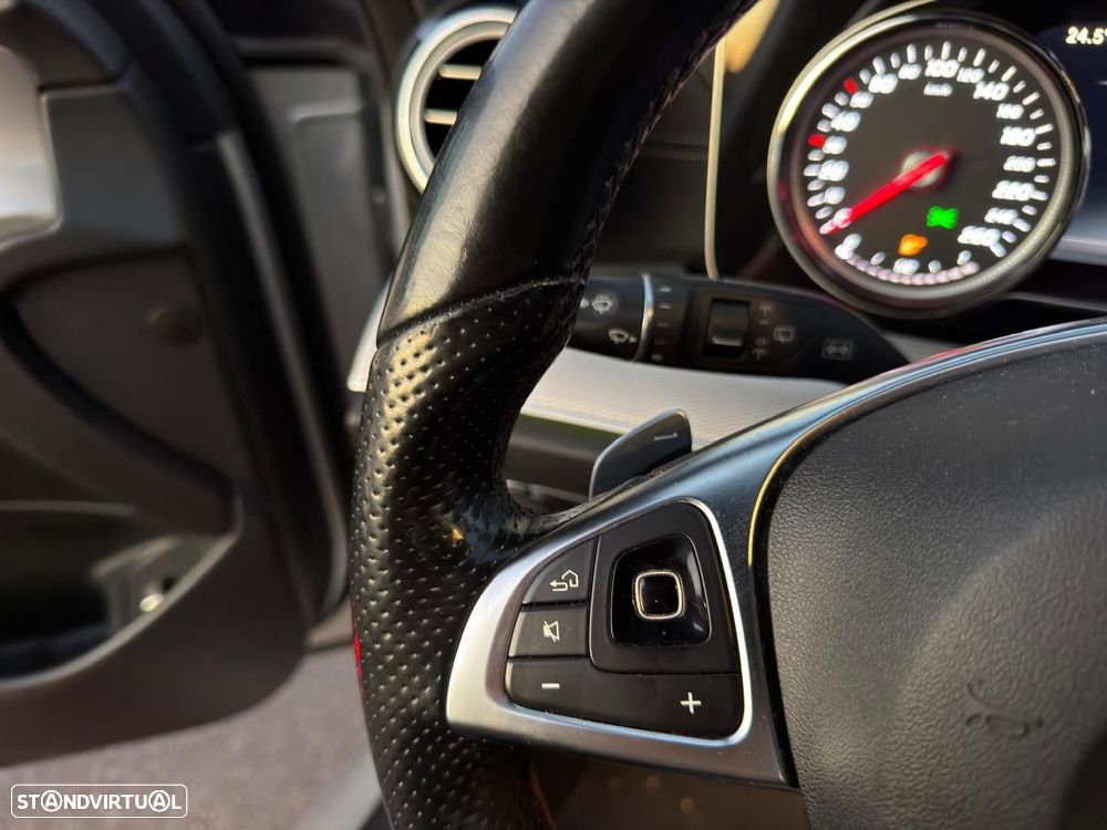 Mercedes-Benz E 220 d AMG - 30
