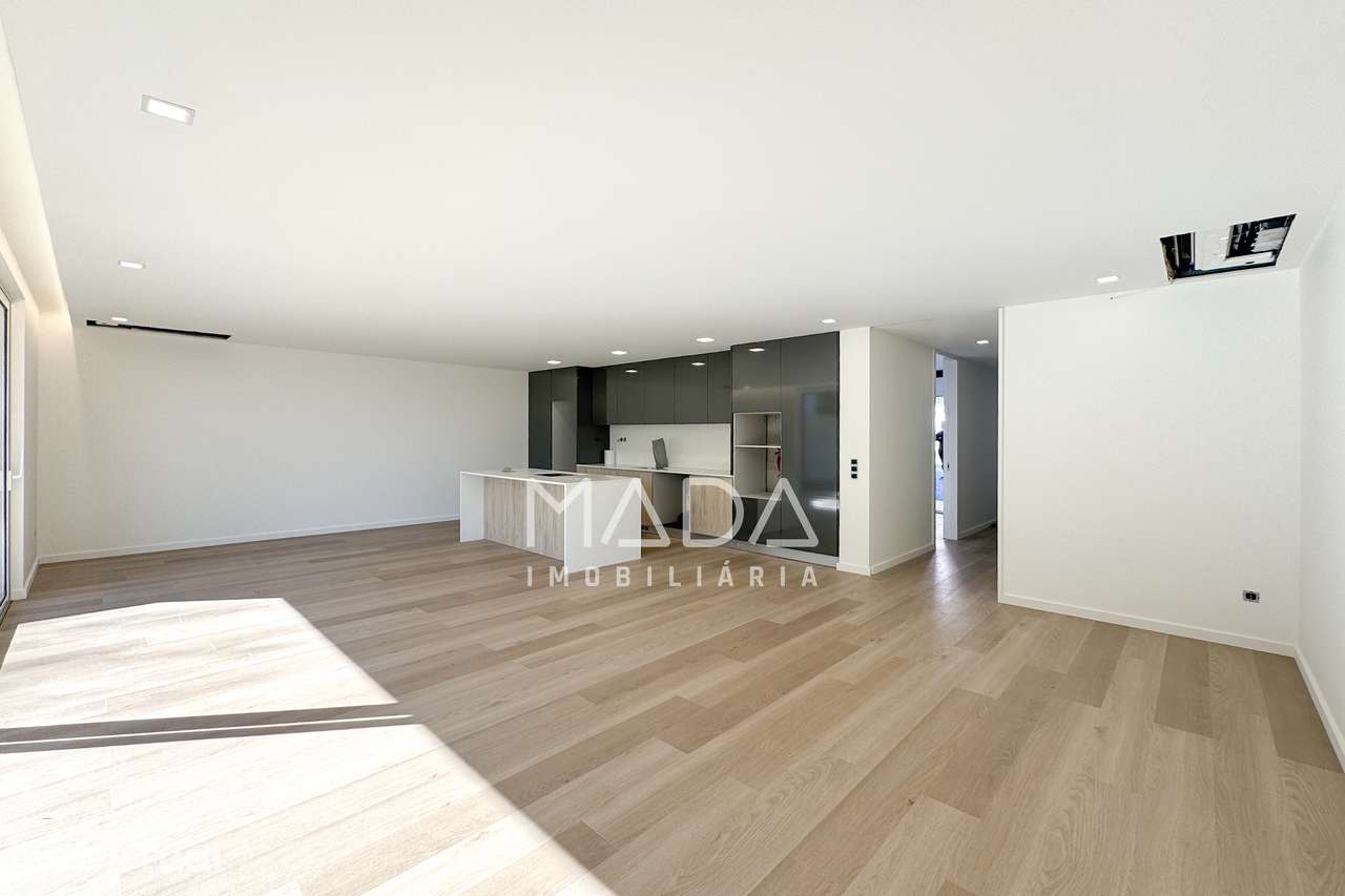 Moradia, 204 m², Lanhoso - Grande imagem: 4/26