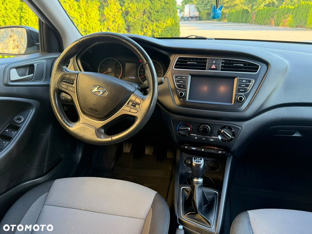 Hyundai i20 1.2 Trend - 28