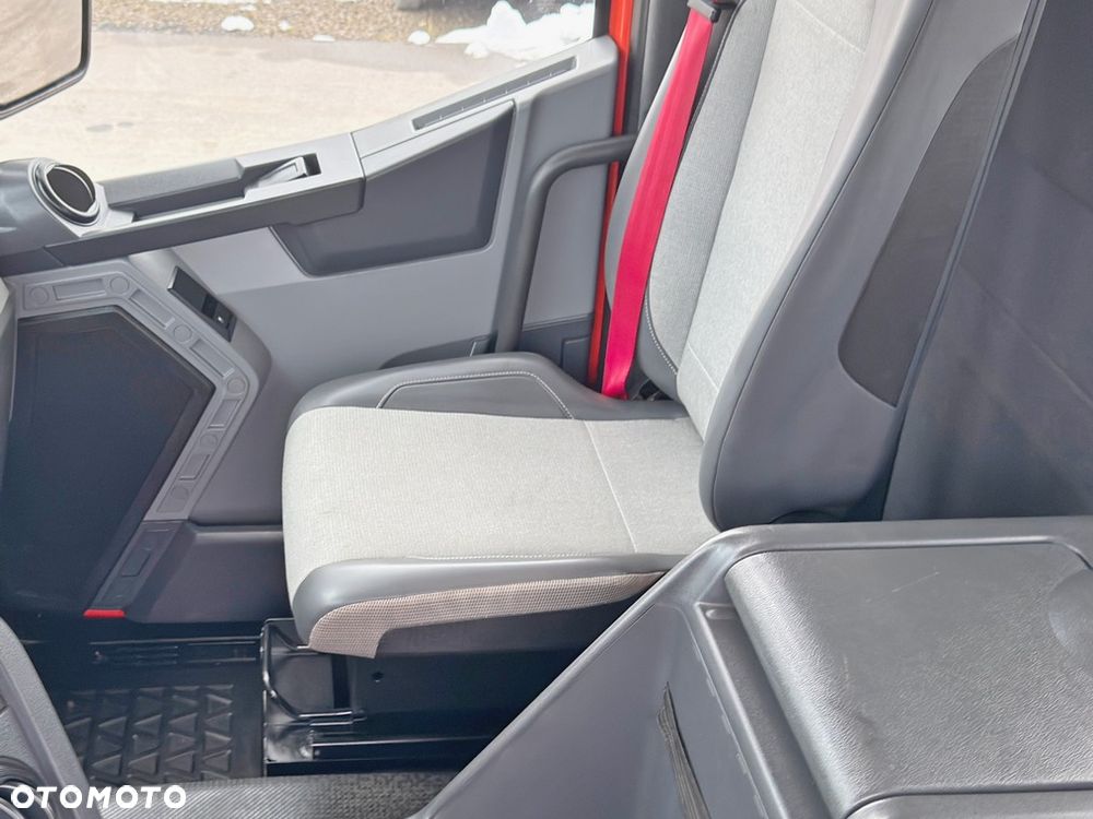 Renault K 430 * SKRZYNIA 7,50 m * HIAB 211 EP - 5 HIDUO + PILOT / 8x4 - 11