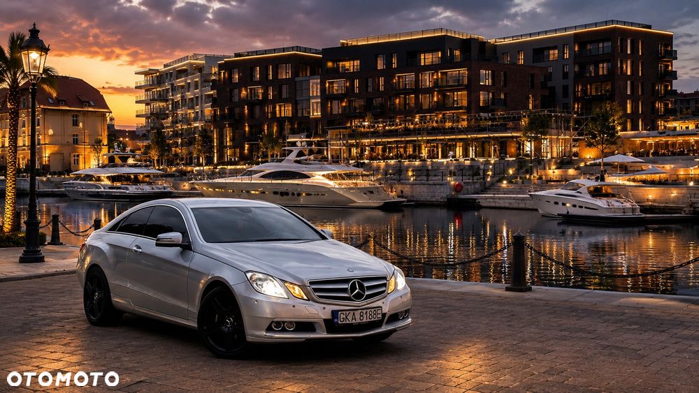 Mercedes-Benz Klasa E 200 CGI BlueEFFICIENCY Automatik Avantgarde - 1