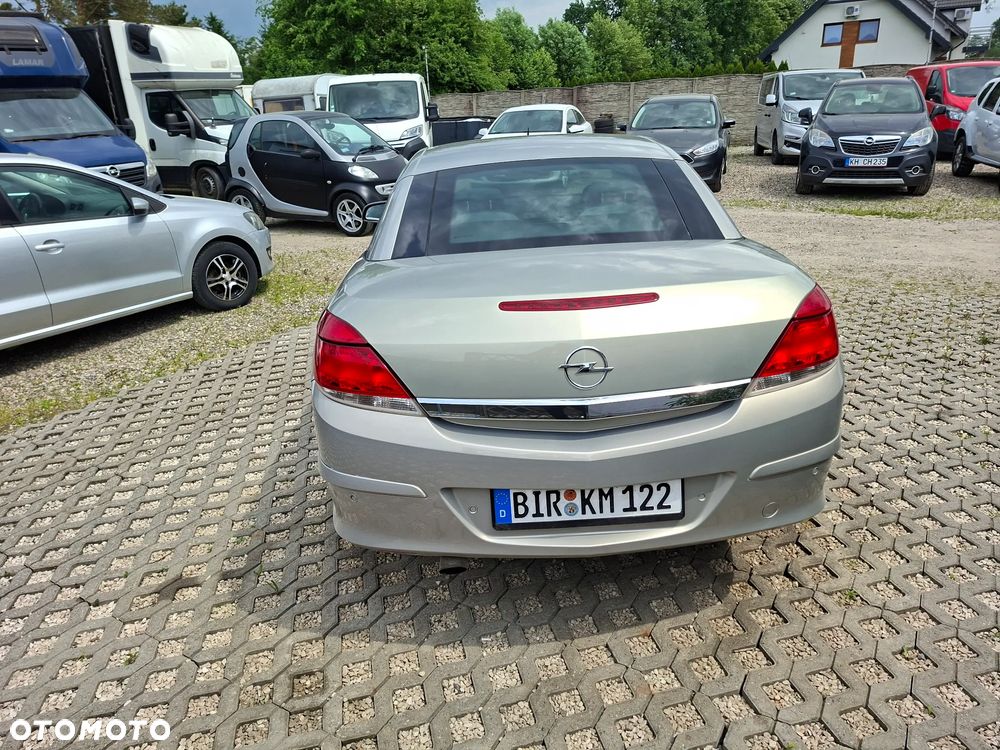 Opel Astra 1.8 Black&White - 4