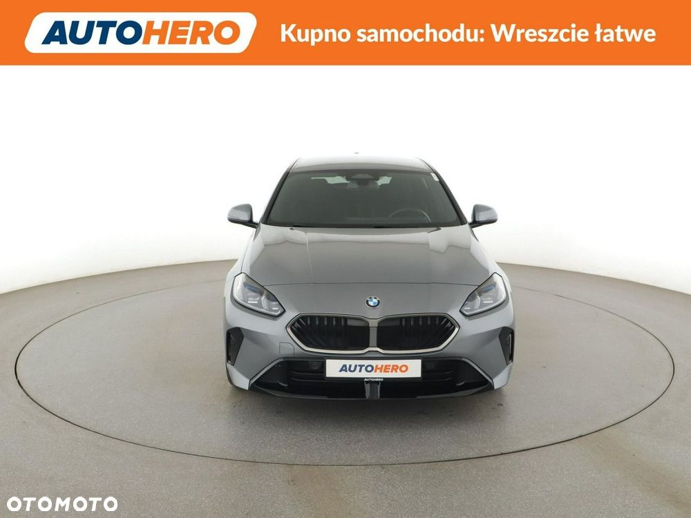 BMW Seria 1 120 mHEV - 12