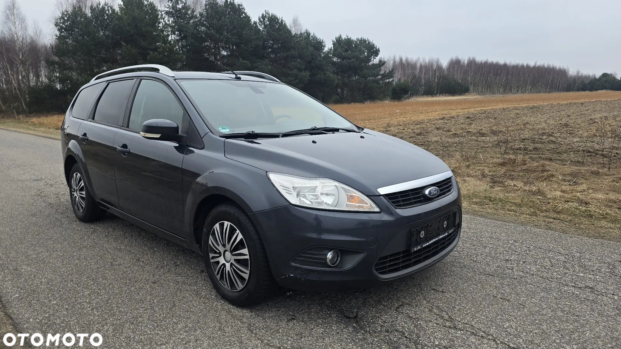 Ford Focus 1.6 16V Ambiente - 1