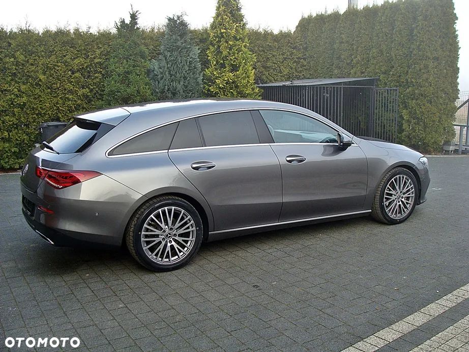 Mercedes-Benz CLA 200 d Progressive 8G-DCT - 4