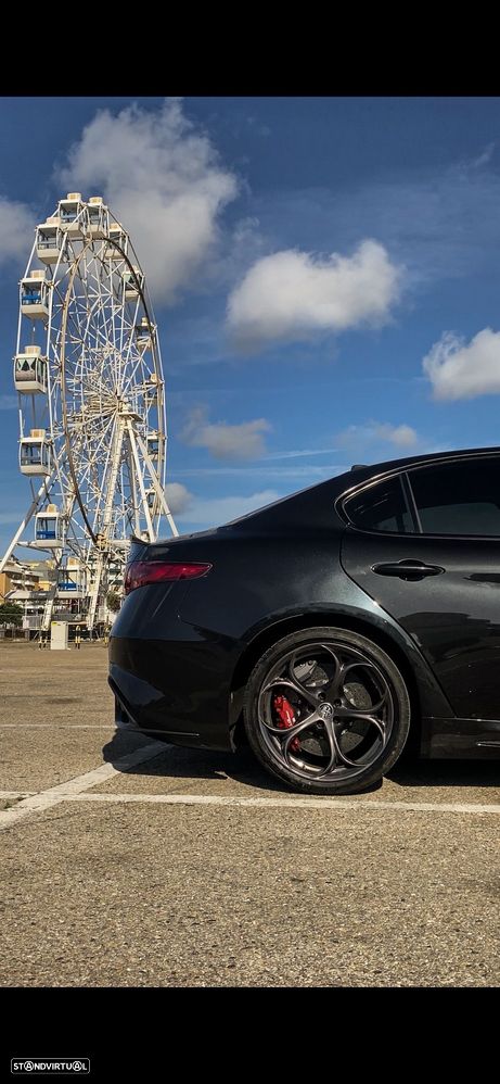 Alfa Romeo Giulia 2.9 V6 Bi-Turbo Quadrifoglio - 3