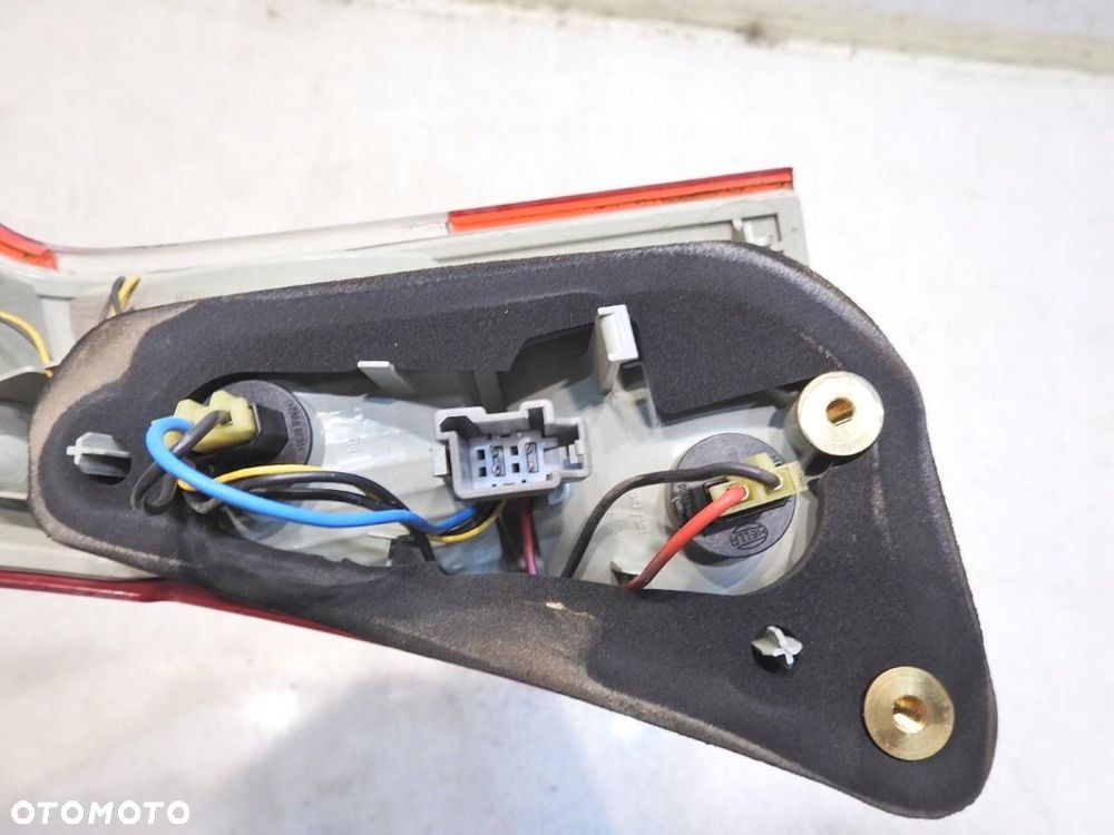 LAMPA LEWY TYŁ KLAPY VOLVO V70 III 164393L1 - 4