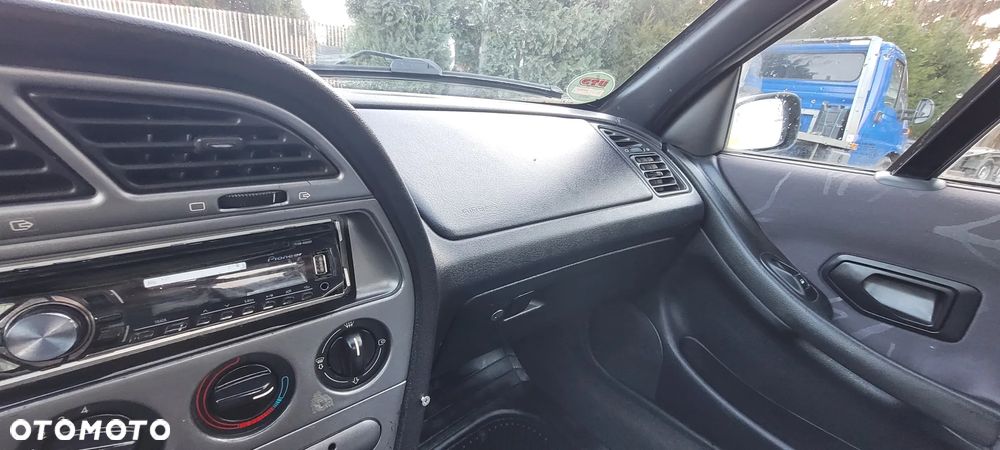 Peugeot 306 1.6 XR - 9