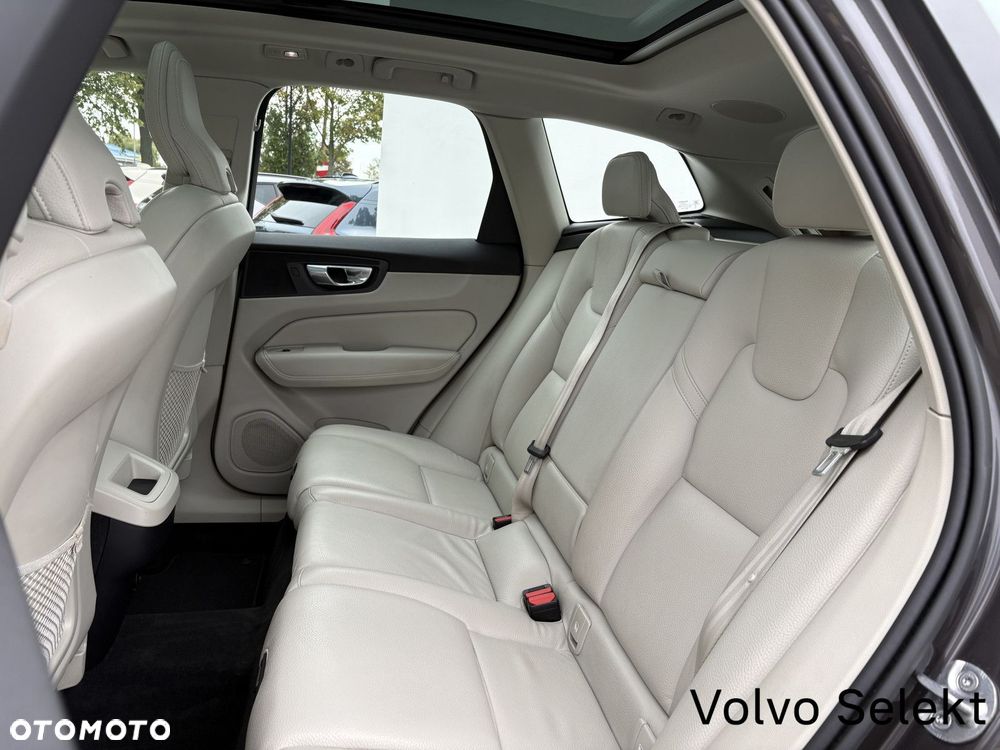 Volvo XC 60 - 21