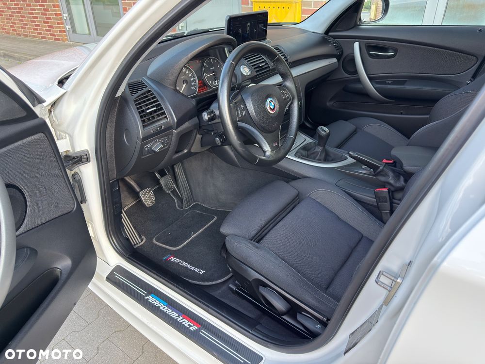 BMW Seria 1 - 16