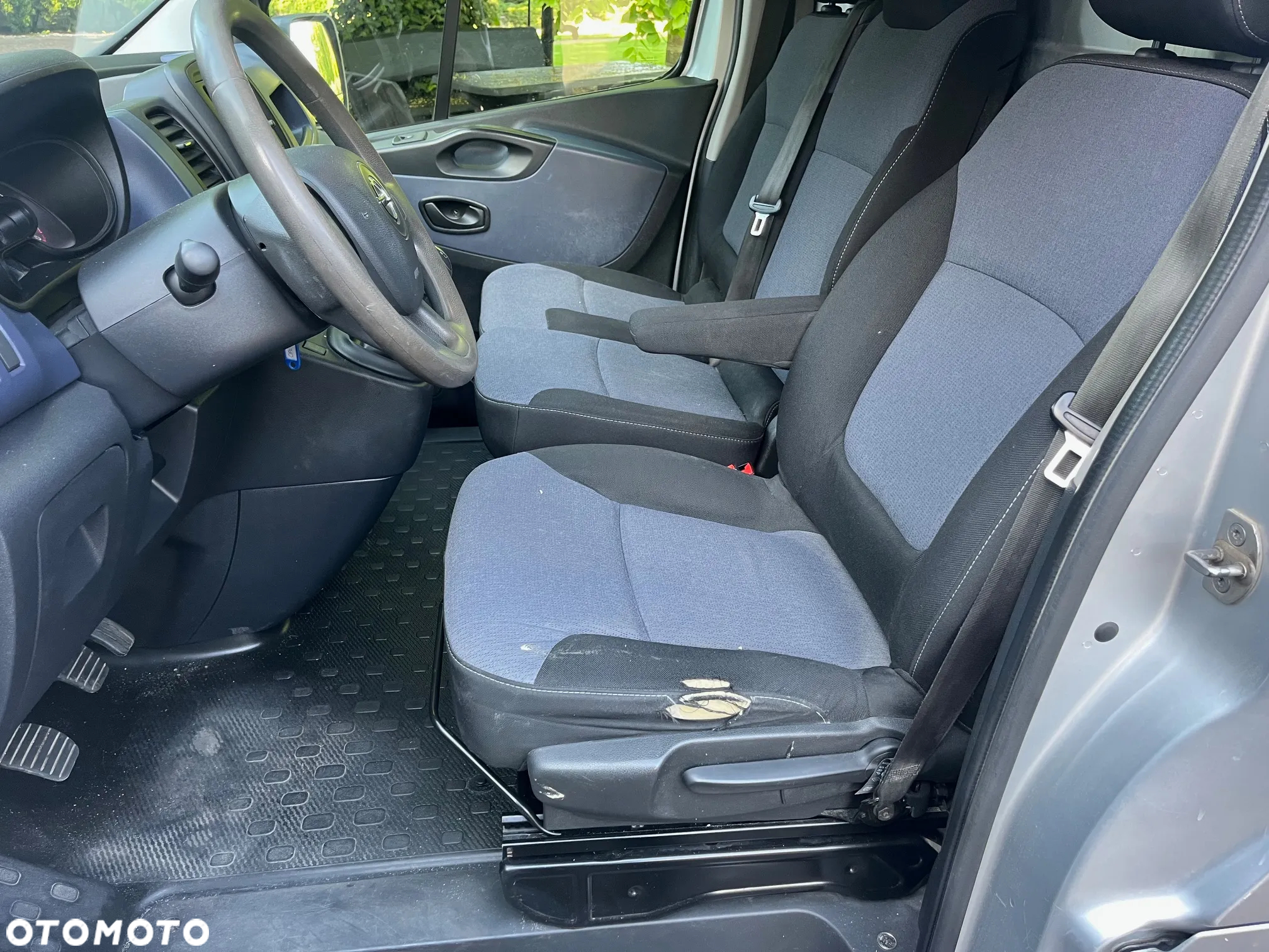 Opel Vivaro - 24