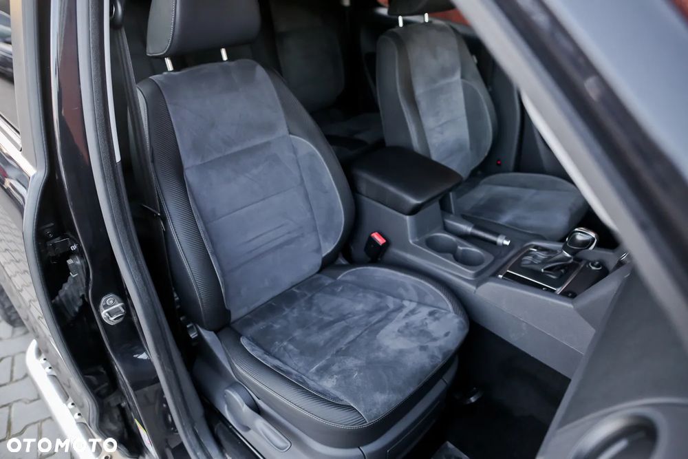 Volkswagen Amarok 2.0 BiTDI Autm Highline - 24