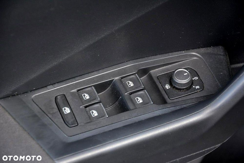 Volkswagen T-Roc 1.5 TSI Style - 36