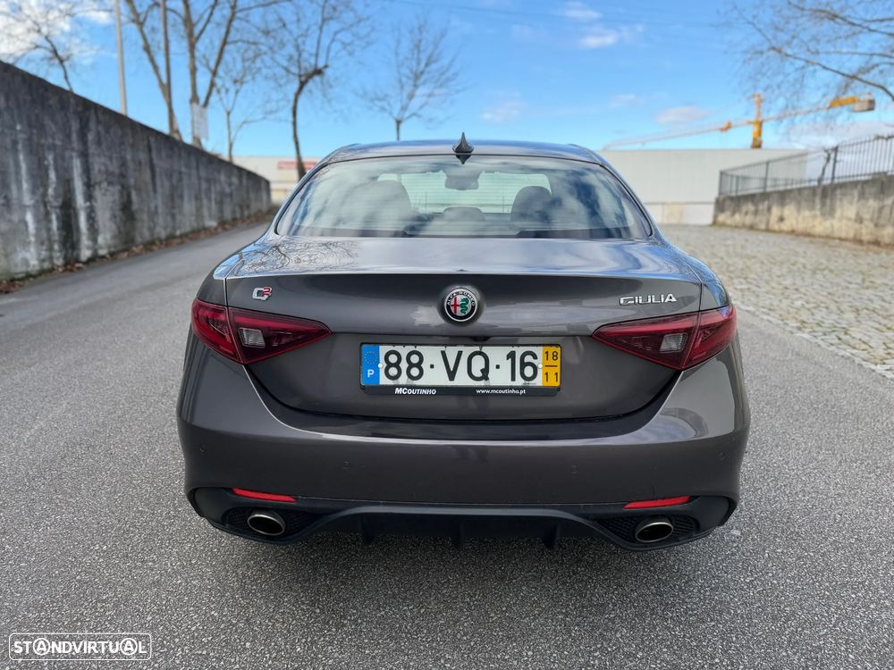 Alfa Romeo Giulia 2.2 D Super AT8 - 6