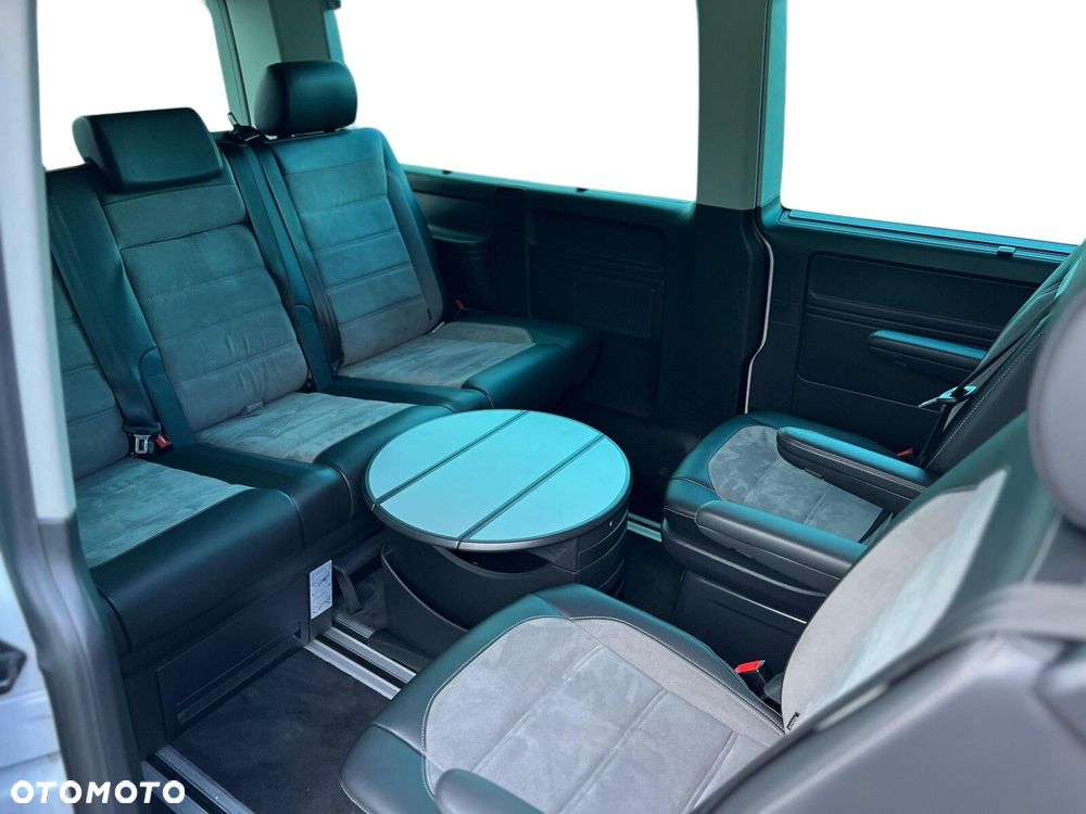 Volkswagen Multivan - 23