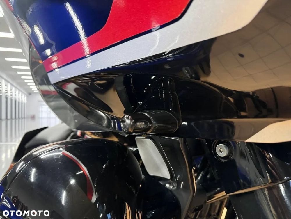 Harley-Davidson Touring Road Glide - 20