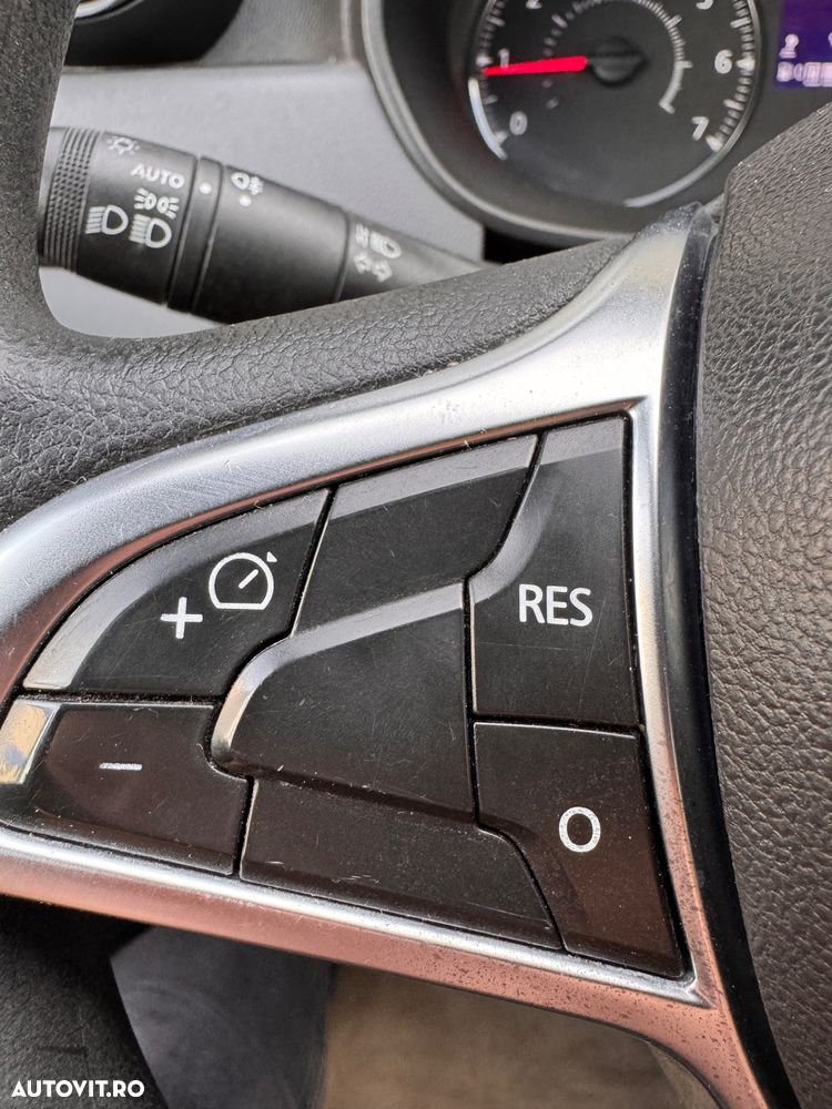 Dacia Duster TCe 100 2WD Celebration - 11