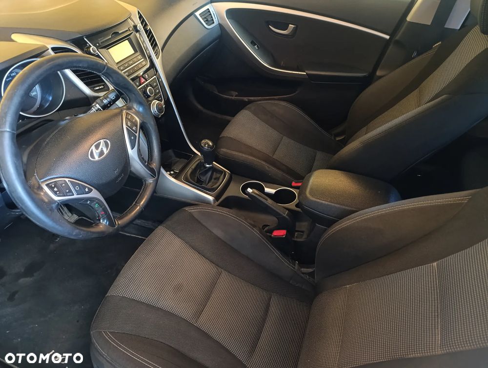 Hyundai i30 1.6 CRDi BlueDrive Comfort - 6