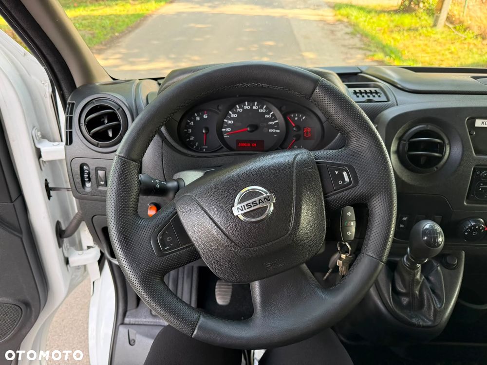 Nissan NV400 - 17