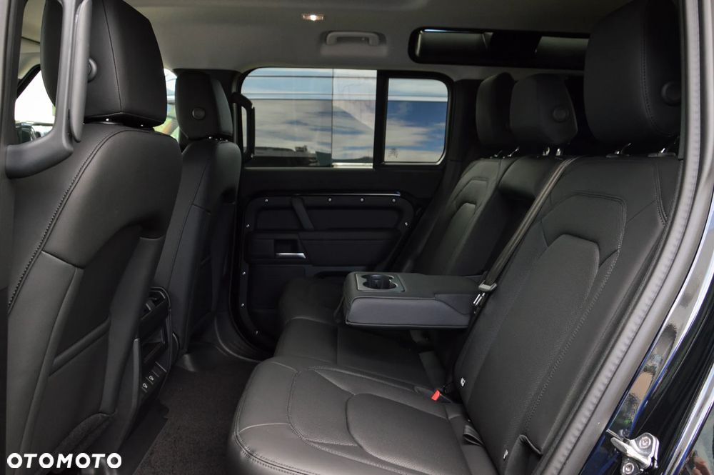 Land Rover Defender 3.0 D250 mHEV - 27