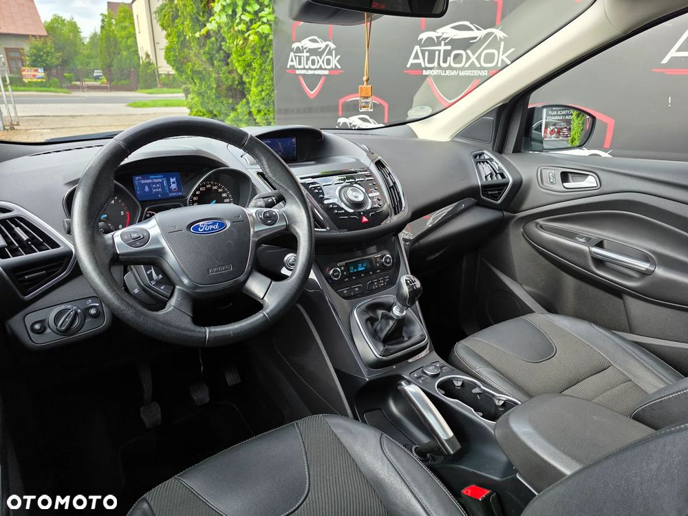 Ford Kuga 2.0 TDCi 2x4 Titanium - 15