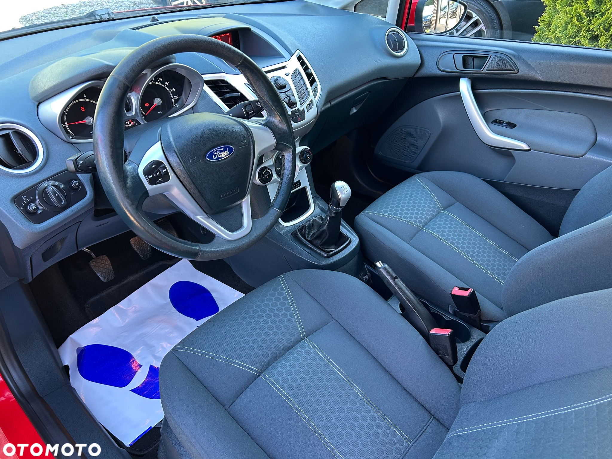 Ford Fiesta 1.6 Titanium - 12