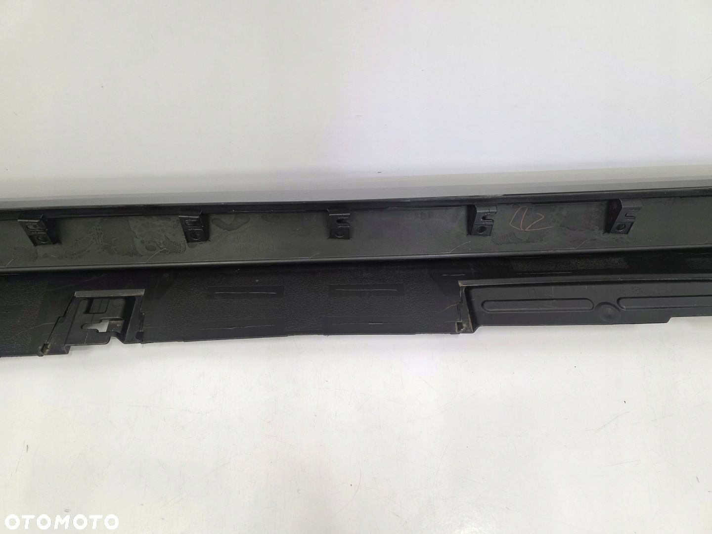 LISTWA PROGOWA PRAWA PRÓG MAZDA 3 BP IV BCJH-51P41 19 - - 10