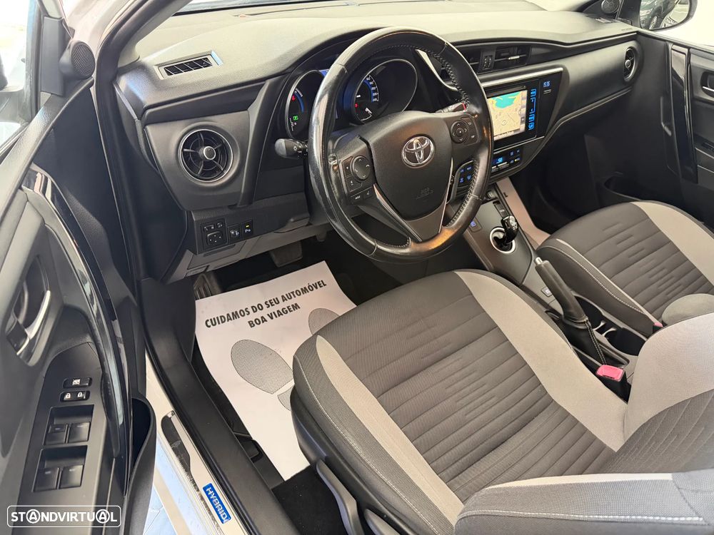 Toyota Auris 1.8 HSD Comfort +P.Sport+Navi - 27