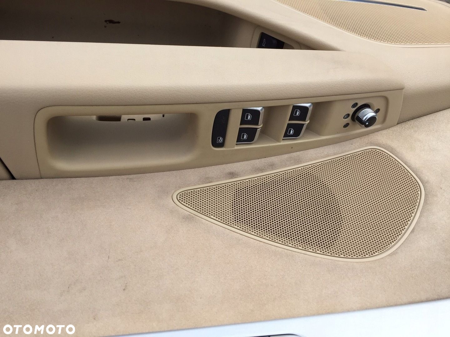 AUDI A8 D4 BOCZEK DRZWI TAPICERKA PRAWY PRZÓD UK - 9