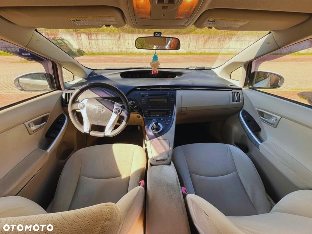 Toyota Prius - 3