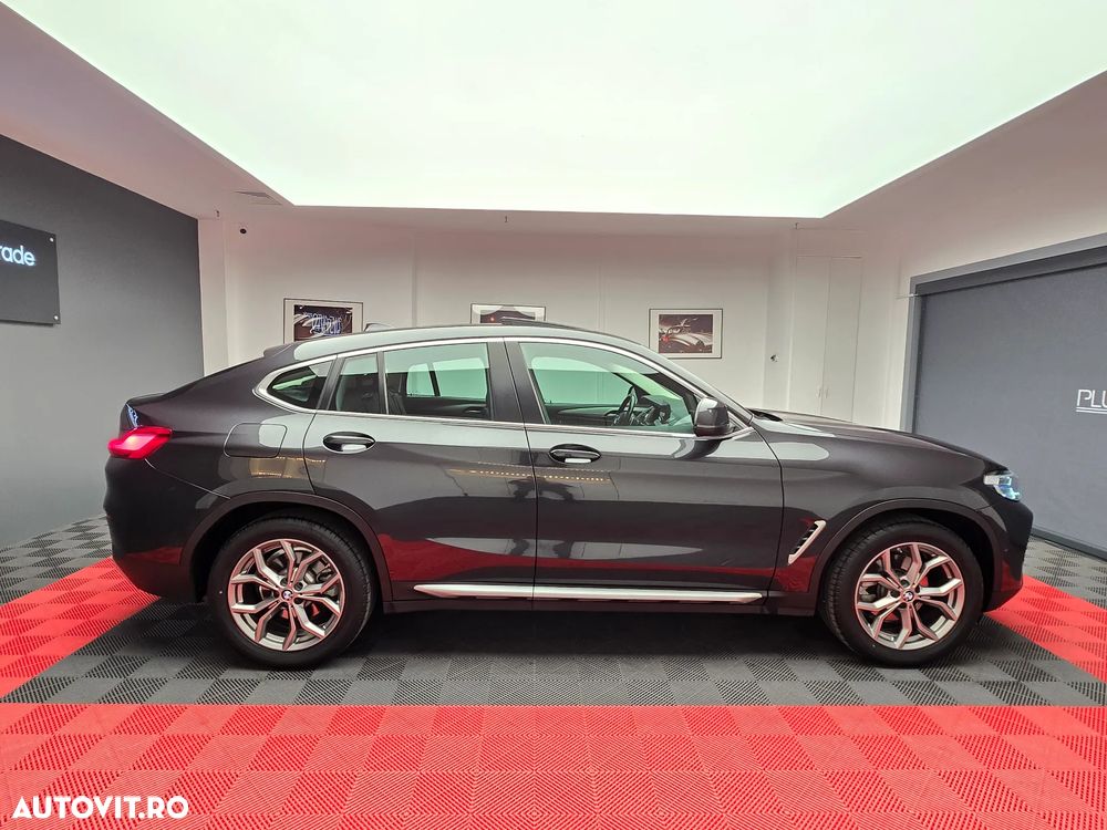 BMW X4 xDrive20i AT xLine - 11