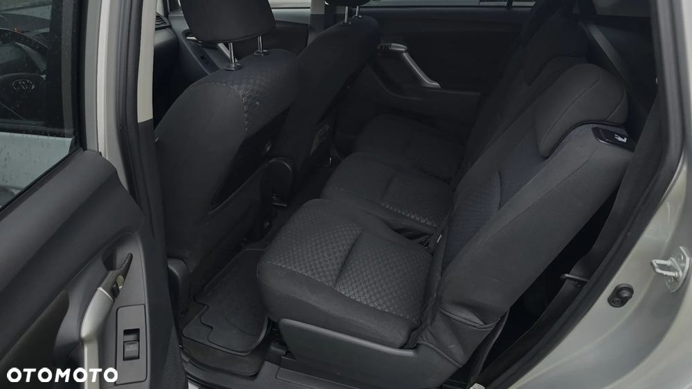 Toyota Verso 1.8 Sol 7os - 16