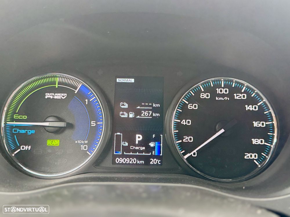 Mitsubishi Outlander - 15