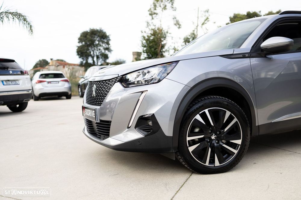 Peugeot e-2008 Allure - 17