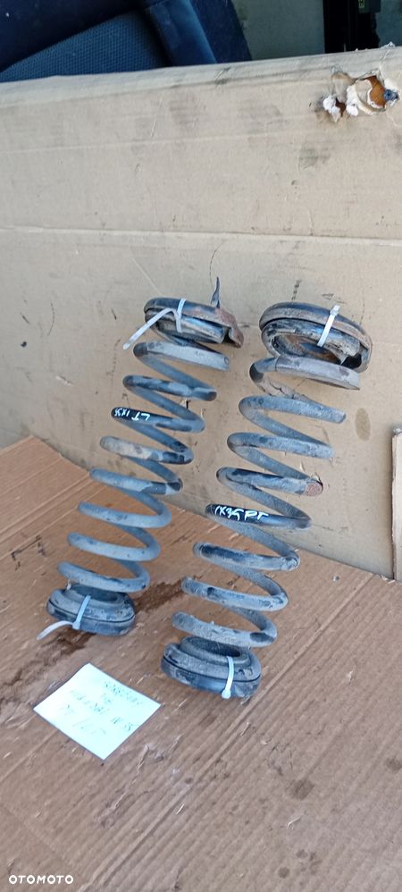 Sprężyny sprężyna tył tylne Hyundai IX35 - 4