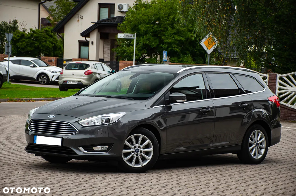 Ford Focus - 30