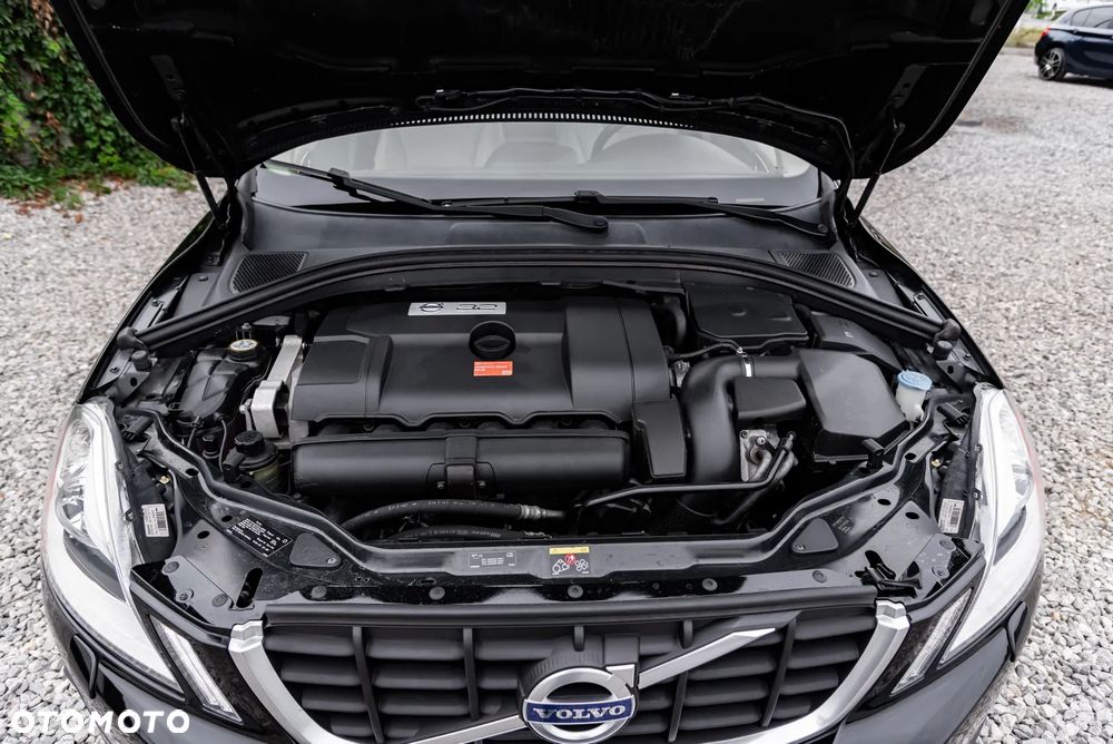 Volvo XC 60 3.2 AWD Kinetic - 41
