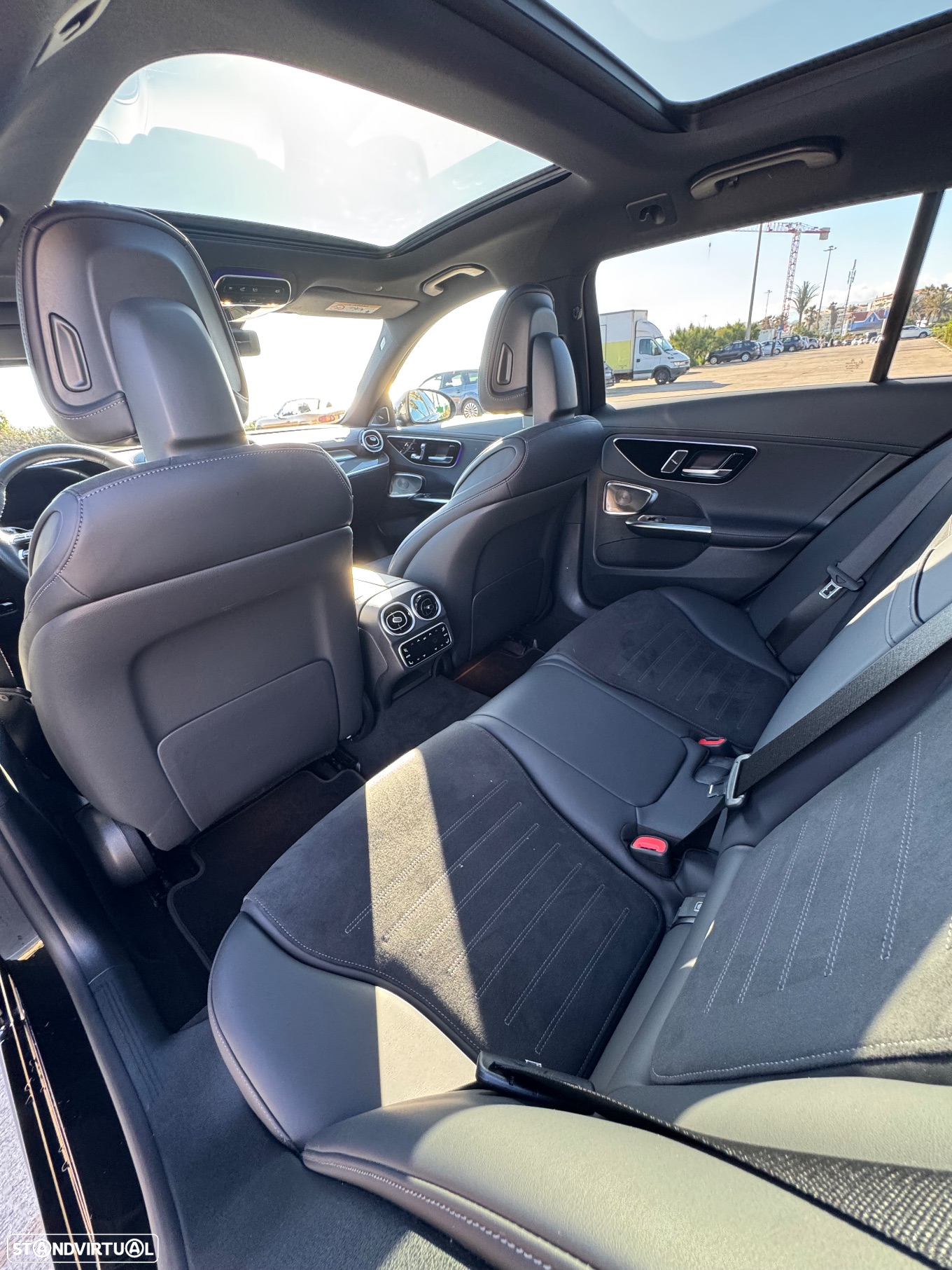 Mercedes-Benz C 300 e AMG Line - 18