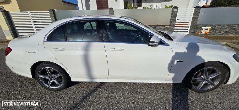 Mercedes-Benz E 300 de AMG Line - 4