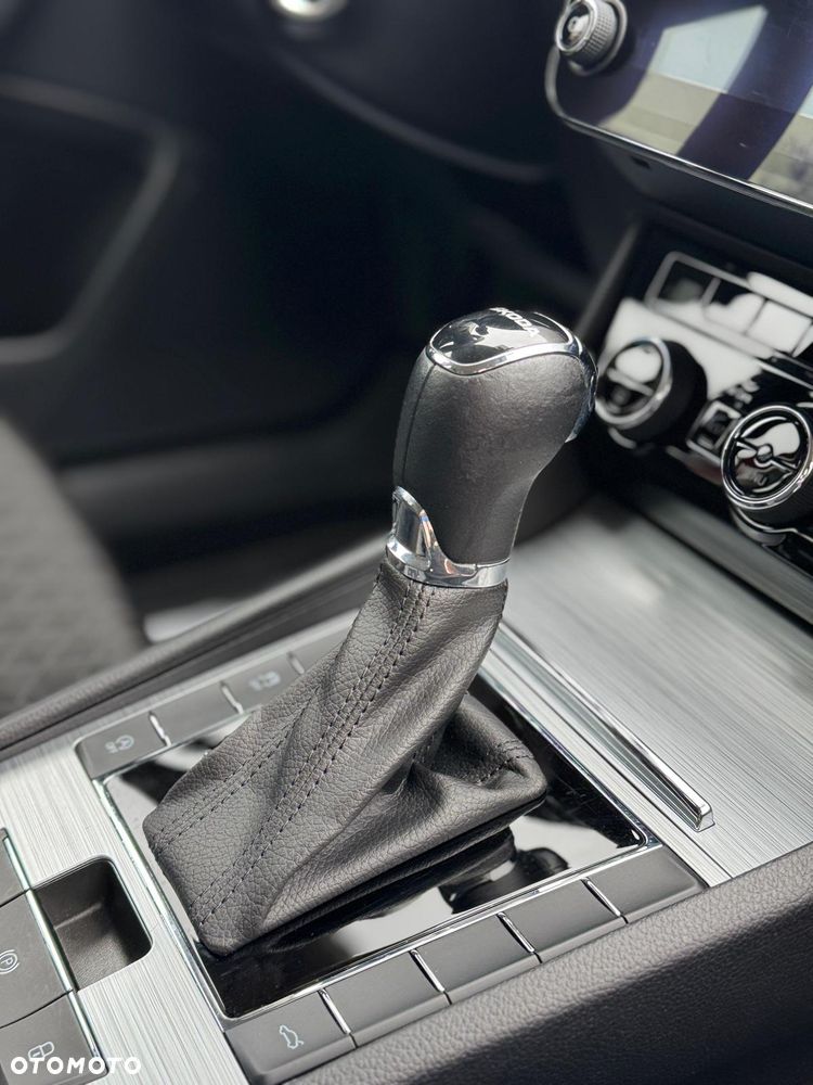 Skoda Superb 2.0 TSI Ambition DSG - 22