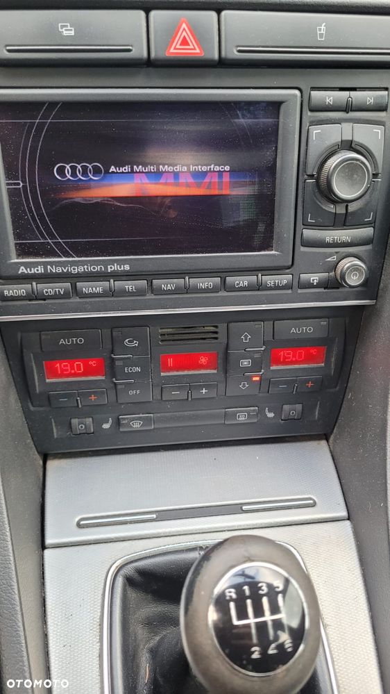 Audi A4 Avant 2.5 TDI Quattro - 8