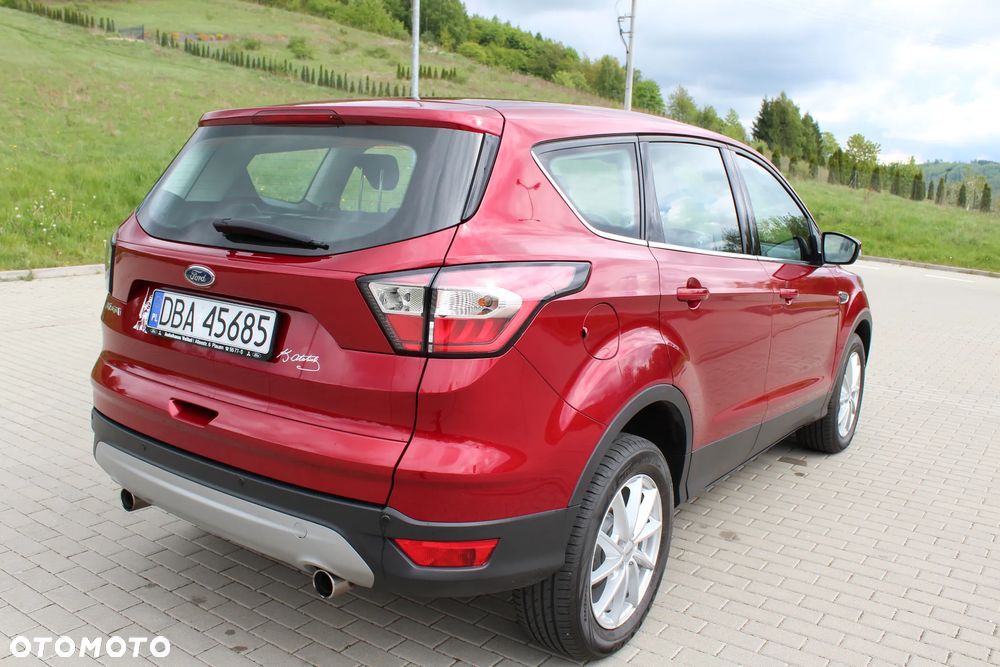 Ford Kuga 1.5 TDCi 2x4 Business Edition - 6