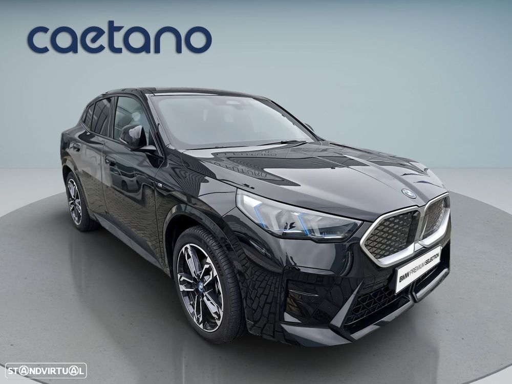 BMW iX2 eDrive20 Pack Desportivo M - 10