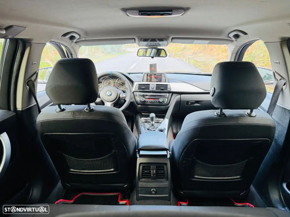 BMW 318 d Sport Line - 38