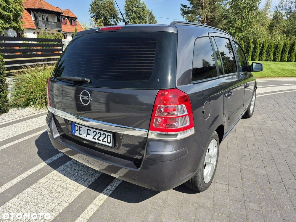 Opel Zafira - 16